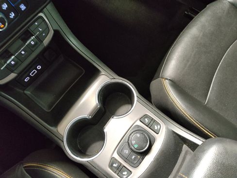 Used 2023 GMC Terrain AT4 image 26