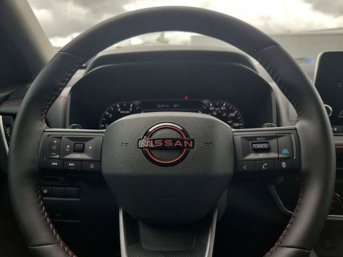 Certified 2025 Nissan Rogue SV AWD/4WD image 19