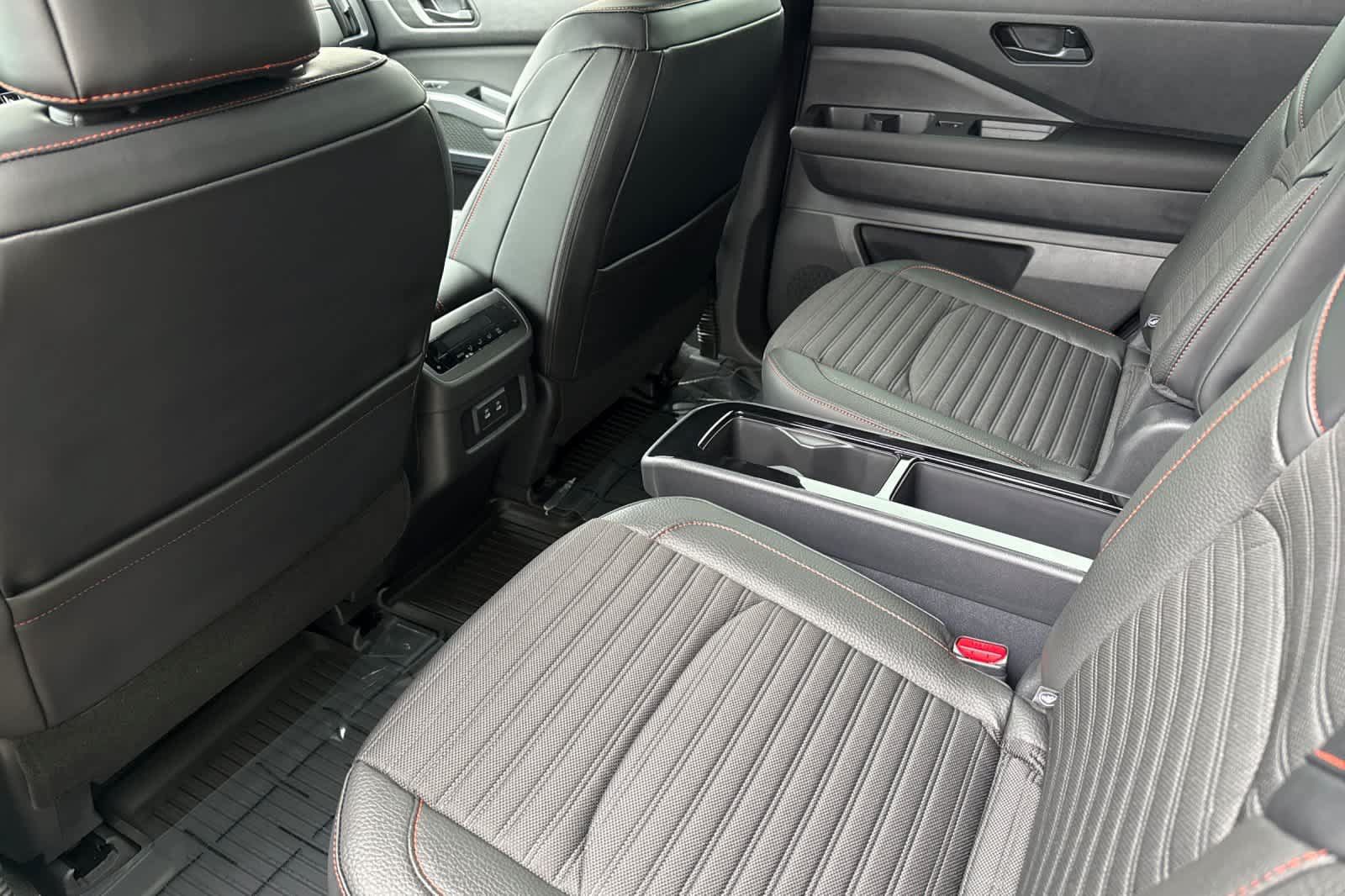 New 2026 Nissan Pathfinder Rock Creek AWD/4WD image 4