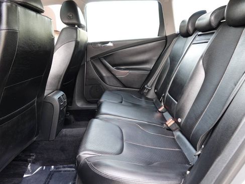 Used 2007 Volkswagen Passat 2.0T FWD image 55