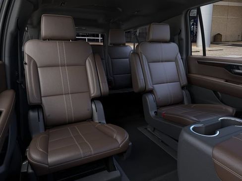 New 2026 Chevrolet Suburban High Country w/ Sun And Tow Package AWD/4WD image 17