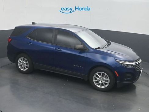 Used 2022 Chevrolet Equinox LS FWD image 19