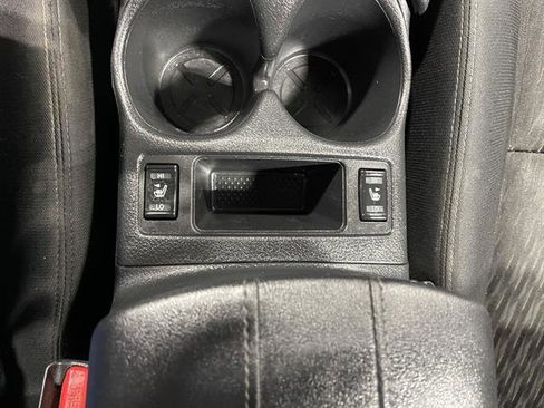 Used 2018 Nissan Rogue SV image 30