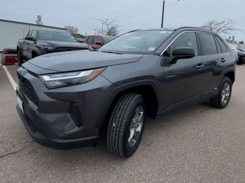 Used 2025 Toyota RAV4 LE AWD/4WD image 6