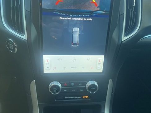 Used 2024 Ford Edge ST-Line image 13