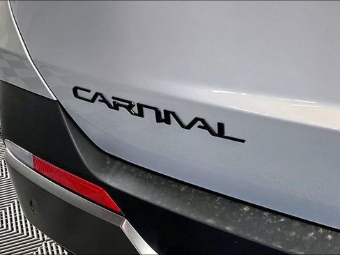 New 2026 Kia Carnival SX Prestige FWD image 10