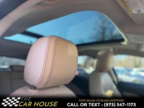 Used 2017 Jaguar F-PACE Prestige image 26