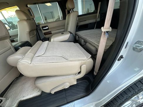 Used 2008 Toyota Sequoia Platinum RWD image 15