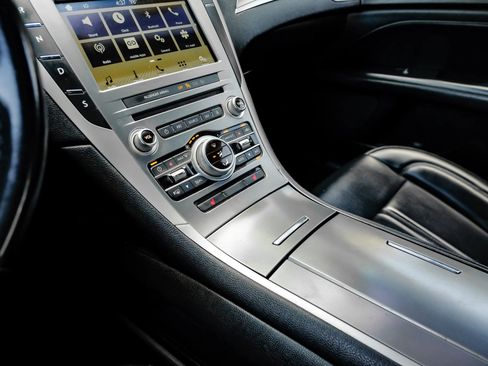 Used 2017 Lincoln MKZ Premiere FWD image 28