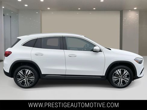 Used 2025 Mercedes-Benz GLA 250 4MATIC image 6