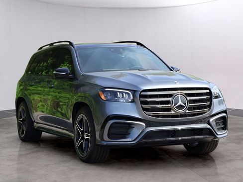 New 2026 Mercedes-Benz GLS 450 4MATIC image 3
