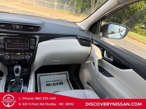 Certified 2022 Nissan Rogue Sport SL AWD/4WD image 35