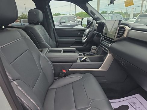 Used 2026 Toyota Tundra Limited AWD/4WD image 11