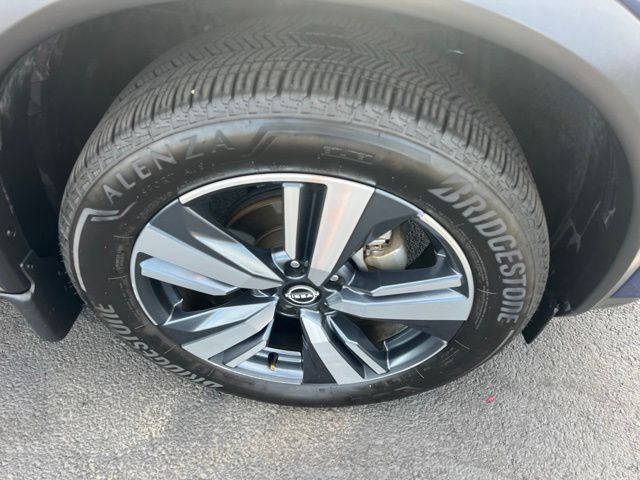 Used 2023 Nissan Rogue SL w/ SL Premium Package AWD/4WD image 17