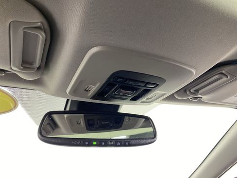 Used 2019 Toyota Camry XLE image 26