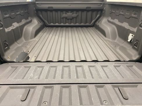 Used 2023 Chevrolet Colorado Z71 w/ Z71 Convenience Package 2 AWD/4WD image 21