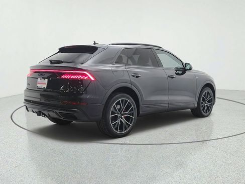Used 2023 Audi Q8 Premium Plus AWD/4WD image 5