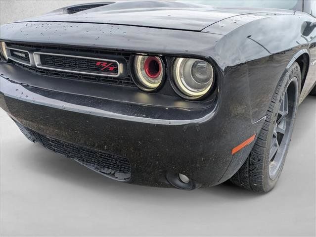 Used 2019 Dodge Challenger R/T RWD image 9