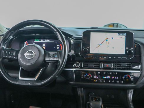 Used 2023 Nissan Pathfinder Platinum FWD image 17