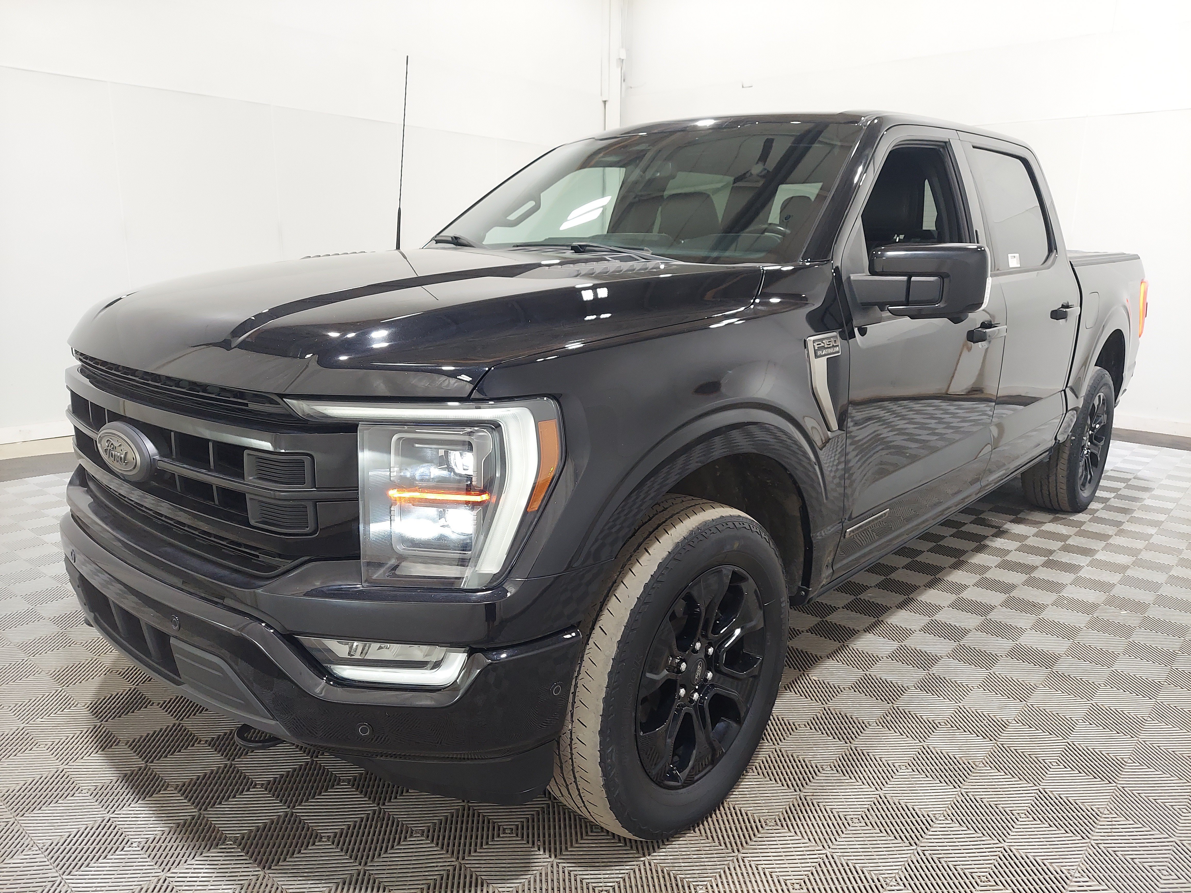Used 2022 Ford F150 Platinum w/ Max Trailer Tow Package AWD/4WD image 1