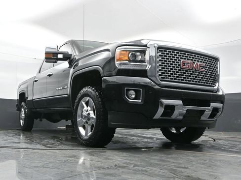 Used 2016 GMC Sierra 2500 Denali w/ Duramax Plus Package image 37