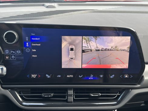 Used 2025 Chevrolet Equinox EV RS image 25