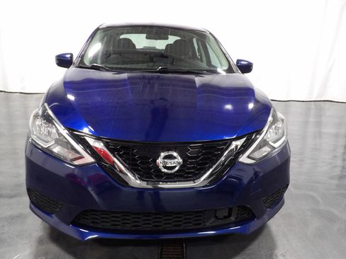 Used 2018 Nissan Sentra SV image 2