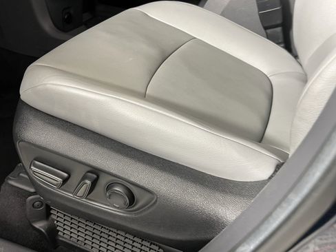 Used 2024 Toyota Sienna XLE image 24