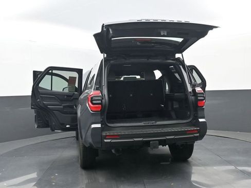 New 2026 Toyota 4Runner SR5 image 34