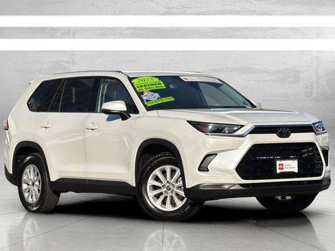 Certified 2025 Toyota Grand Highlander AWD image 2
