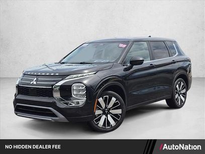 Used 2025 Mitsubishi Outlander SE