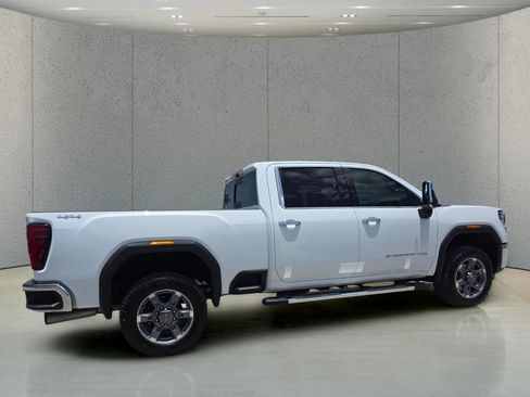 Used 2025 GMC Sierra 2500 SLT w/ SLT Premium Package AWD/4WD image 3
