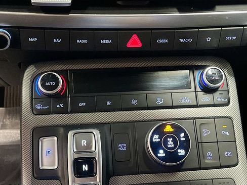 Used 2023 Hyundai Palisade SEL w/ Premium Package AWD/4WD image 16