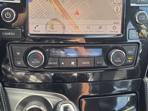 Used 2023 Nissan Maxima SV w/ Floor Mat Group image 28