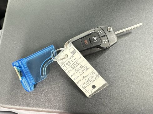 New 2025 Ford F350 XL w/ XL Chrome Package image 24