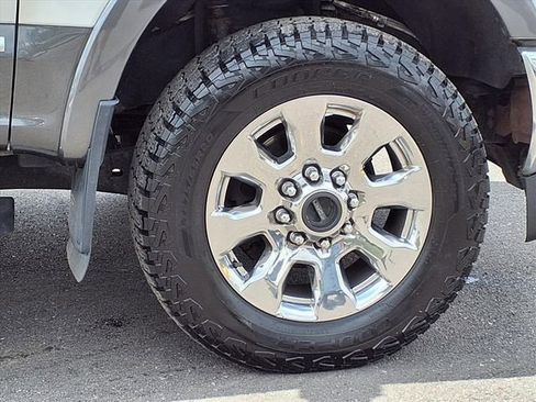 Used 2019 Ford F250 Lariat w/ Lariat Ultimate Package AWD/4WD image 9