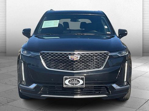 Used 2020 Cadillac XT6 Premium Luxury image 2