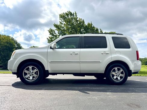 Used 2011 Honda Pilot Touring image 1
