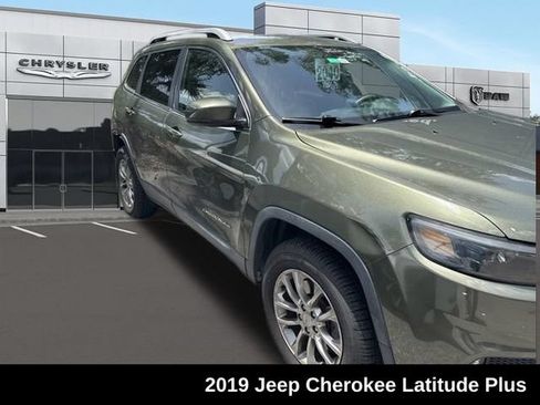 Used 2019 Jeep Cherokee Latitude Plus AWD/4WD image 1