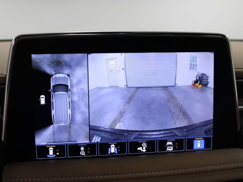 Used 2021 Chevrolet Tahoe Premier w/ Premium Package AWD/4WD image 53