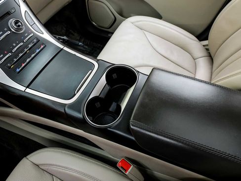 Used 2017 Lincoln MKX Reserve image 25