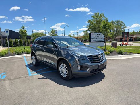 Used 2019 Cadillac XT5 FWD image 3