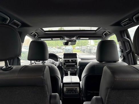 Used 2023 Lexus GX 460 Premium AWD/4WD image 7