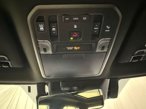 Used 2026 Toyota Tundra Platinum w/ TRD Off-Road Package AWD/4WD image 34