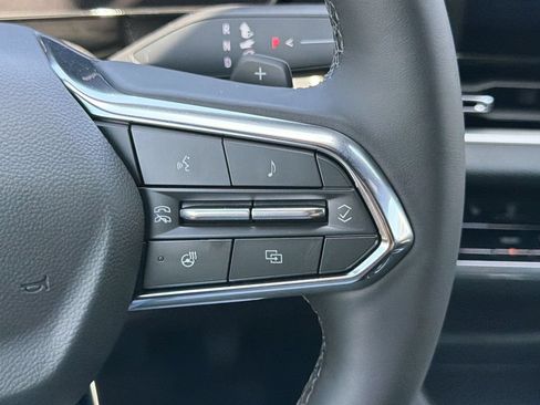 New 2026 Chevrolet Equinox LT w/ Safety and Technology Package FWD image 9