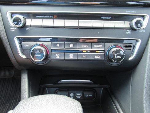 Used 2019 Kia Optima S FWD image 25