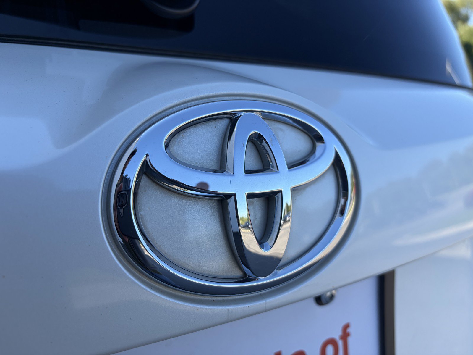 Used 2015 Toyota RAV4 Limited AWD/4WD image 32
