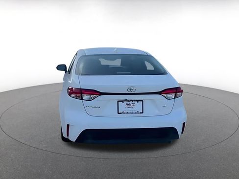 Used 2025 Toyota Corolla LE FWD image 12
