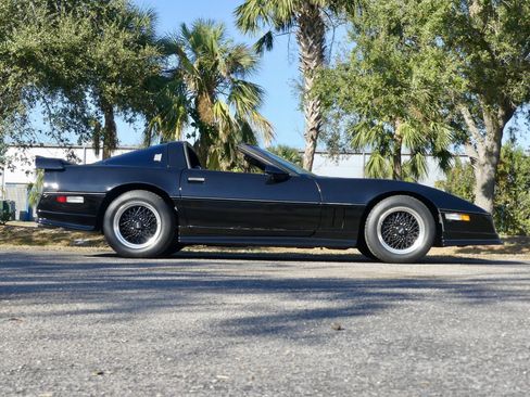 Used 1986 Chevrolet Corvette Coupe image 28