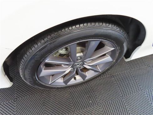 Used 2021 Honda Civic EX image 8